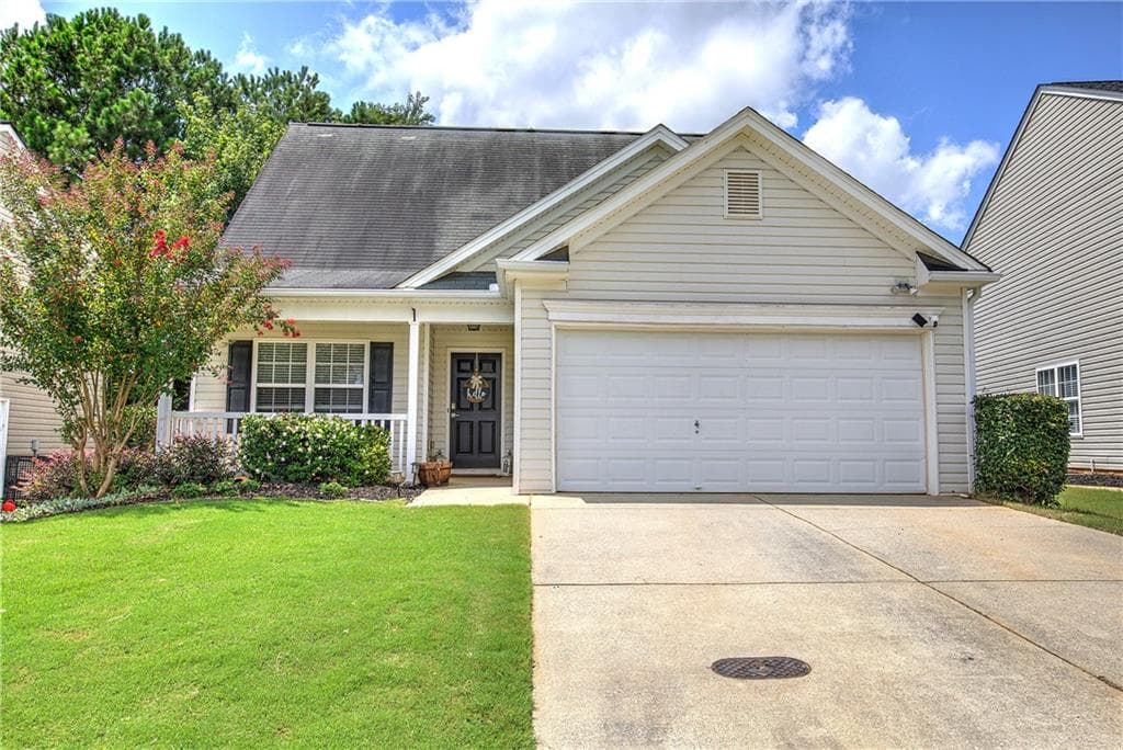 3 bedroom, 3 bathroom, 1,595 sq ft single family residence under contract at 312 Meadows Lane, Canton, GA 30114 — photo 3