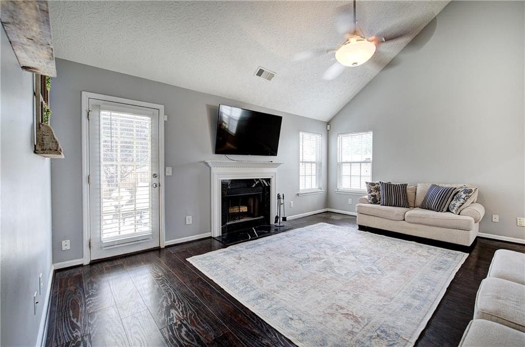 3 bedroom, 3 bathroom, 1,595 sq ft single family residence under contract at 312 Meadows Lane, Canton, GA 30114 — photo 7