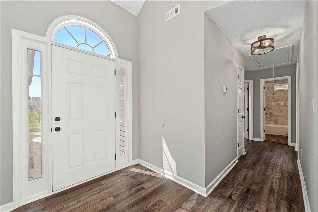 3 bedroom, 2 bathroom, 1,346 sq ft single family residence for sale at 7650 Summit Trail, Riverdale, GA 30274 — photo 2