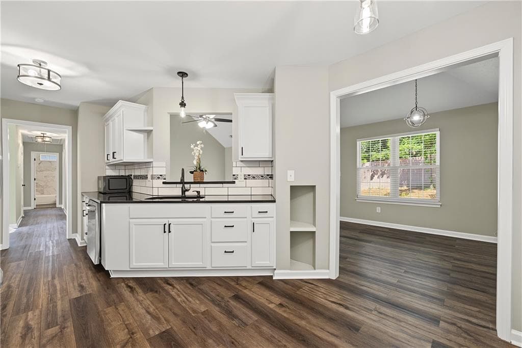 3 bedroom, 2 bathroom, 1,346 sq ft single family residence for sale at 7650 Summit Trail, Riverdale, GA 30274 — photo 7