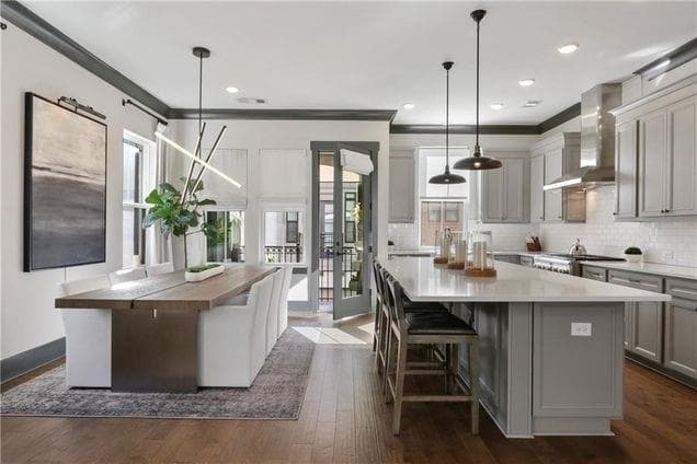 3 bedroom, 4 bathroom, 2,440 sq ft single family residence for sale at 504 Broadview Lane, Atlanta, GA 30324 — photo 9
