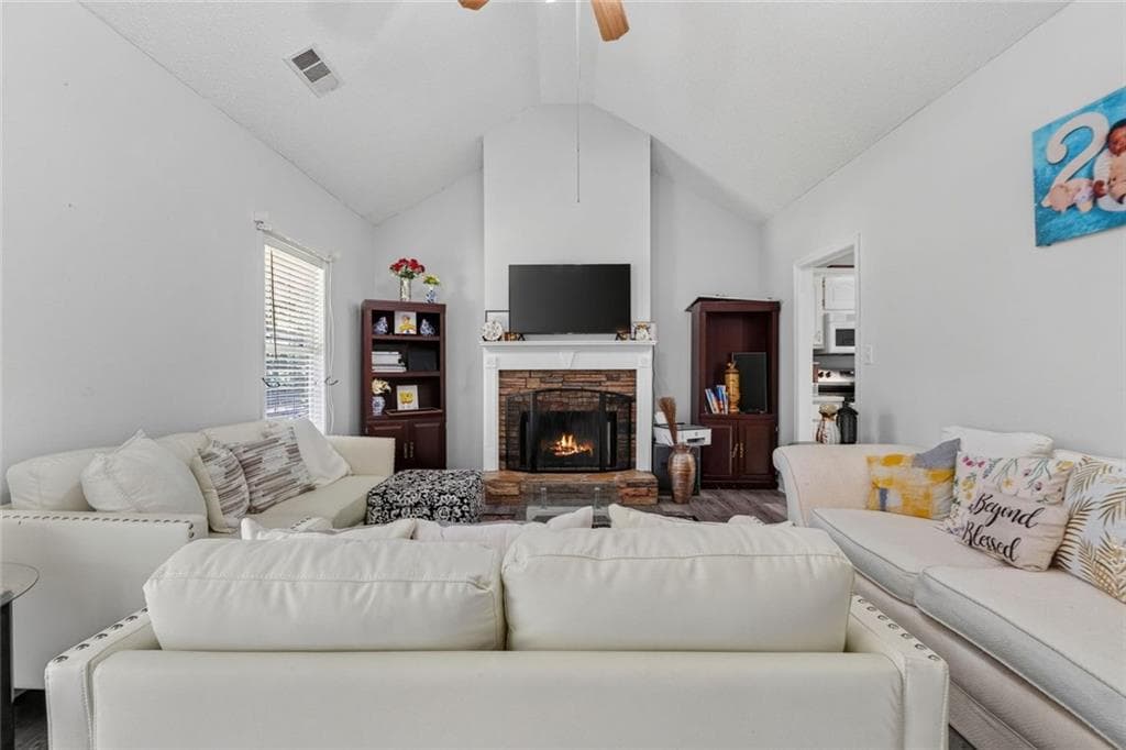3 bedroom, 2 bathroom, 1,529 sq ft single family residence for sale at 130 Morningside Drive, Jackson, GA 30233 — photo 7