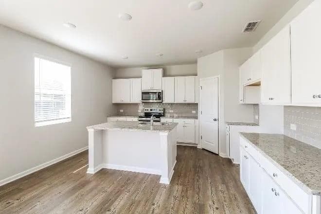 4 bedroom, 3 bathroom, 2,246 sq ft single family residence for rent at 7117 Timberland Trail, Lithonia, GA 30058 for $2,500 a month — photo 4
