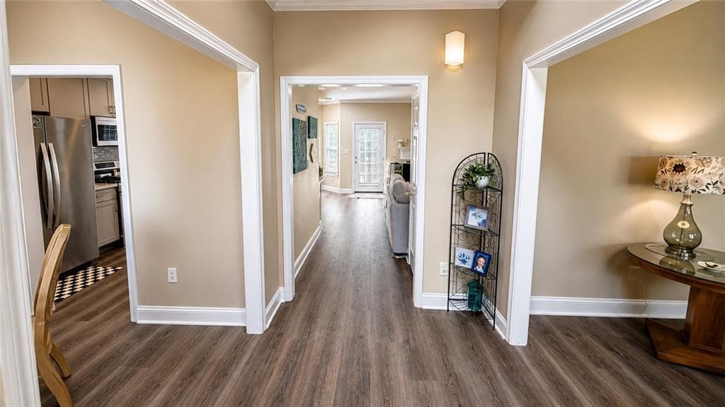 4 bedroom, 4 bathroom, 2,280 sq ft single family residence for sale at 205 Leecroft Court, Sugar Hill, GA 30518 — photo 9