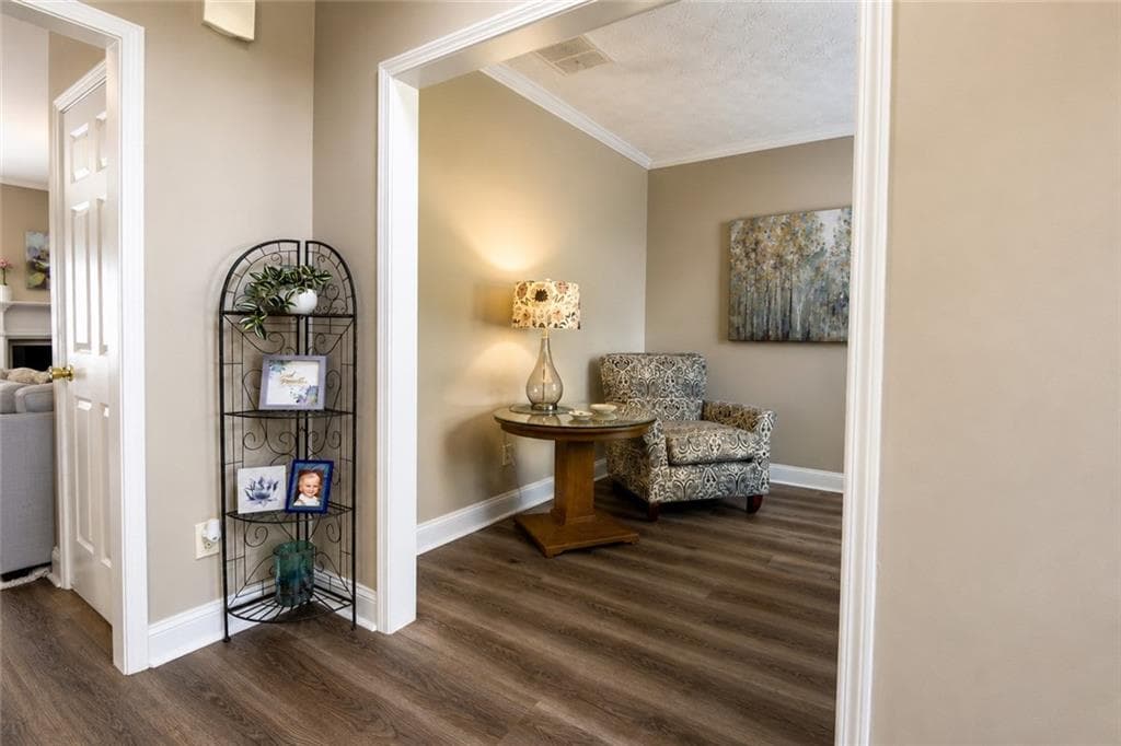 4 bedroom, 4 bathroom, 2,280 sq ft single family residence for sale at 205 Leecroft Court, Sugar Hill, GA 30518 — photo 10