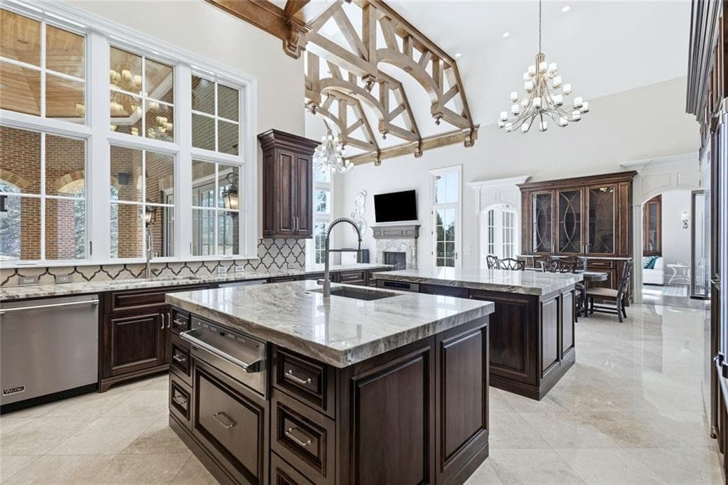 6 bedroom, 9 bathroom, 13,690 sq ft single family residence under contract at 2957 Darlington Run Run, Duluth, GA 30097 — photo 9