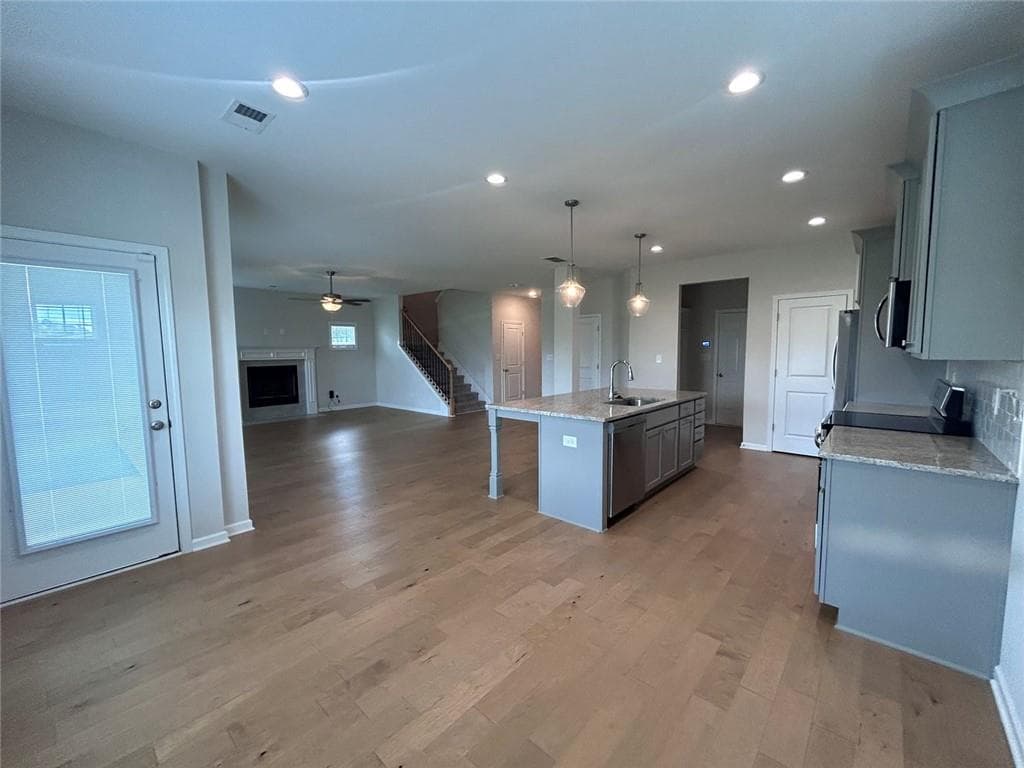4 bedroom, 3 bathroom, 2,432 sq ft single family residence for rent at 310 E River Cane Run Run, Perry, GA 31069 for $2,600 a month — photo 6