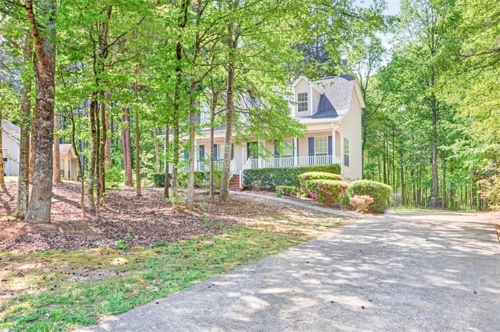 3 bedroom, 3 bathroom, 1,590 sq ft single family residence under contract at 526 Oxford Ridge, Winder, GA 30680 — photo 3