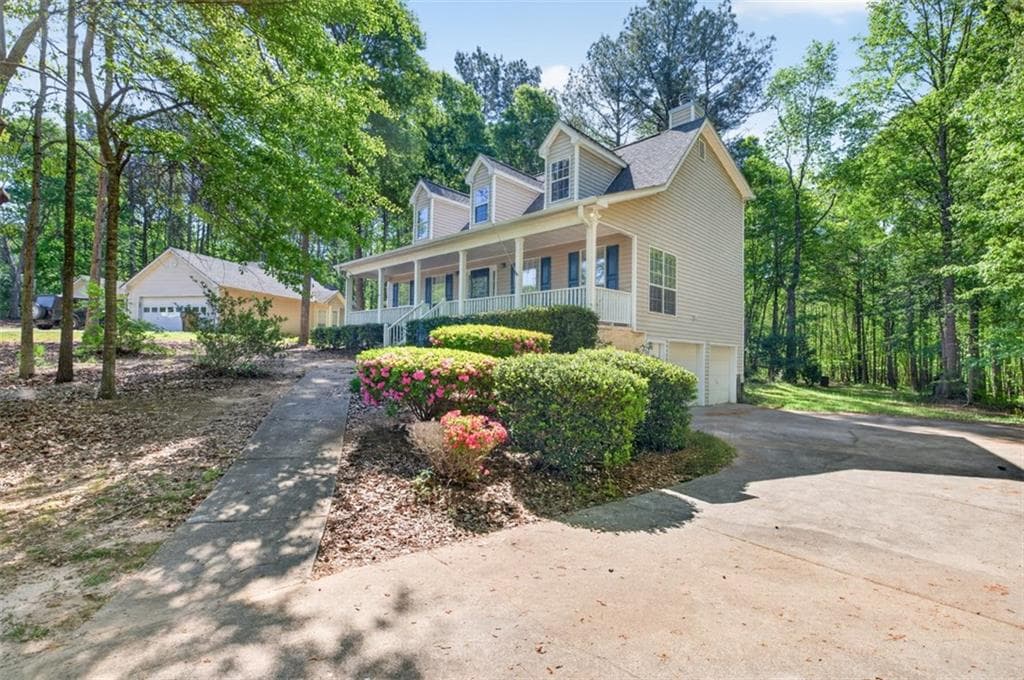 3 bedroom, 3 bathroom, 1,590 sq ft single family residence under contract at 526 Oxford Ridge, Winder, GA 30680 — photo 4