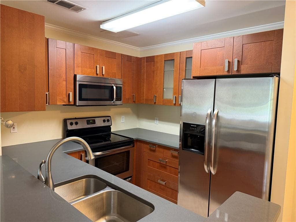 1 bedroom, 1 bathroom, 764 sq ft condominium for rent at 1101 Juniper Street 77, Atlanta, GA 30309 for $1,900 a month — photo 3