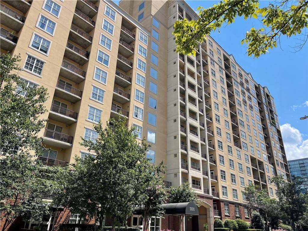 1 bedroom, 1 bathroom, 764 sq ft condominium for rent at 1101 Juniper Street 77, Atlanta, GA 30309 for $1,900 a month — photo 1 of 26