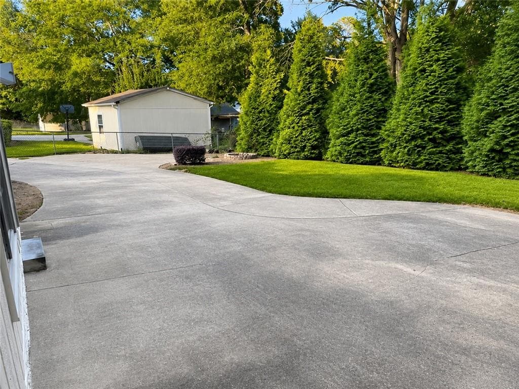 5 bedroom, 3 bathroom, 2,300 sq ft single family residence for sale at 6040 Pine Mountain Road, Kennesaw, GA 30152 — photo 8