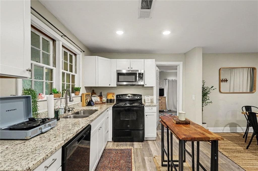 2 bedroom, 2 bathroom, 1,060 sq ft single family residence for sale at 118 McElroy Street, Bowdon, GA 30108 — photo 5