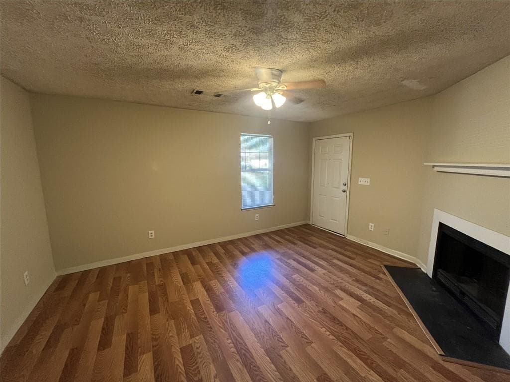 duplex for sale at 5913 Summerglen Lane, Atlanta, GA 30349 — photo 6