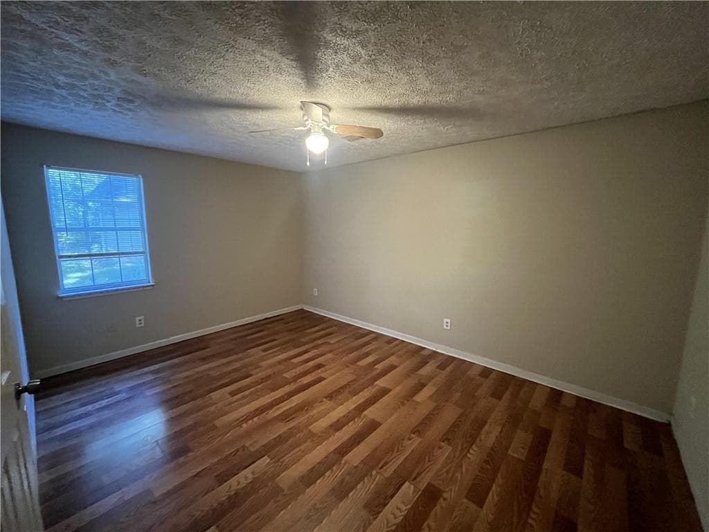 duplex for sale at 5913 Summerglen Lane, Atlanta, GA 30349 — photo 10