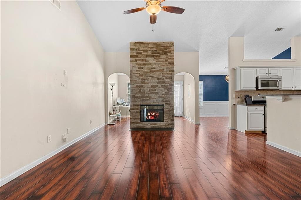 3 bedroom, 2 bathroom, 1,568 sq ft single family residence for rent at 1755 Arborwood Drive, Grayson, GA 30017 for $2,100 a month — photo 2