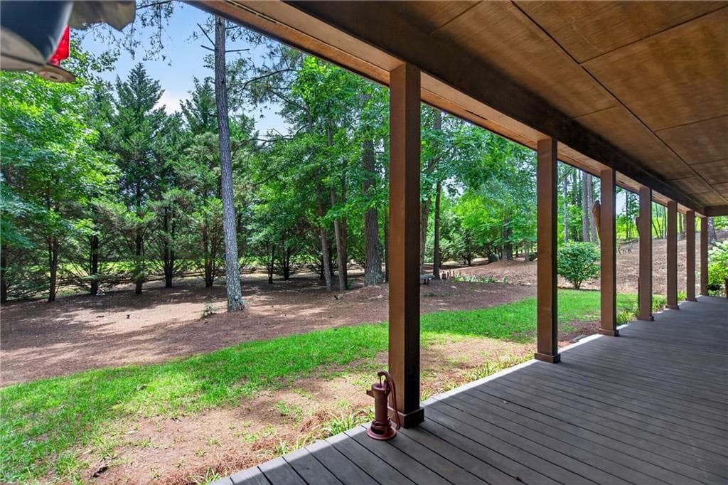 3 bedroom, 3 bathroom, 2,463 sq ft single family residence for sale at 1369 Mobley Bridge Road, Hogansville, GA 30230 — photo 3
