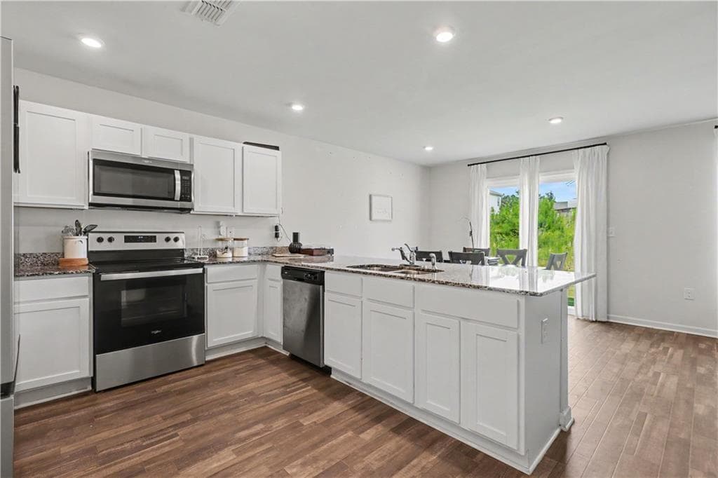 5 bedroom, 3 bathroom, 2,232 sq ft single family residence for sale at 502 Pemberton Street, Kingston, GA 30145 — photo 8