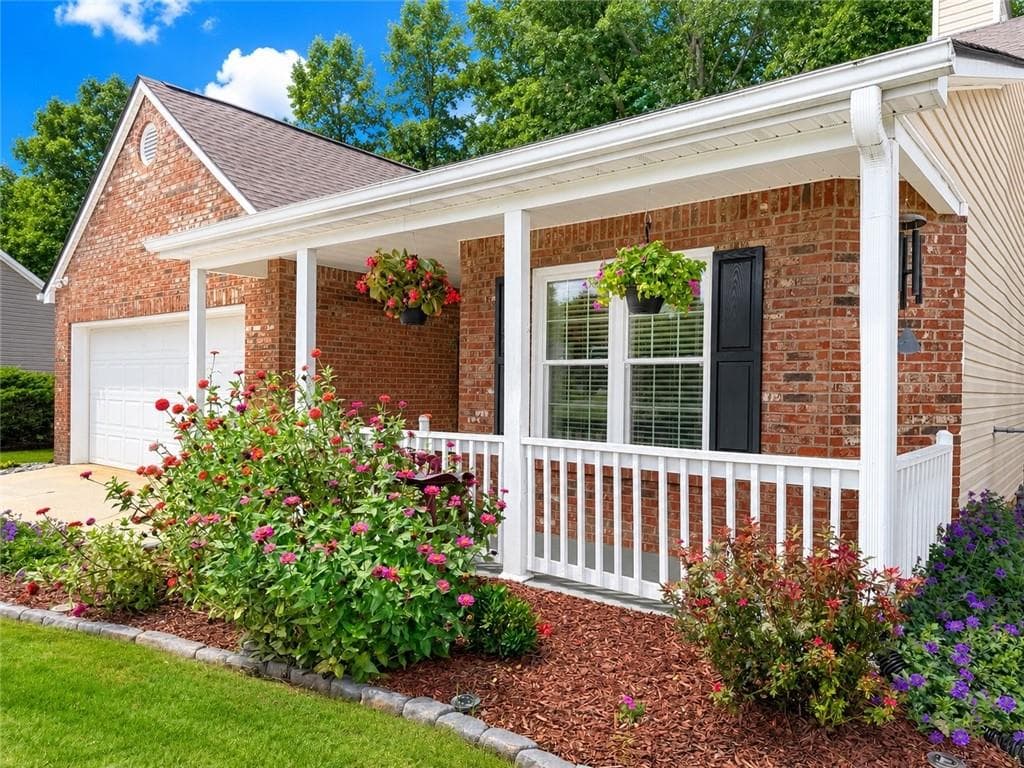 2 bedroom, 2 bathroom, 1,459 sq ft single family residence for sale at 733 Jacoby Drive, Loganville, GA 30052 — photo 4