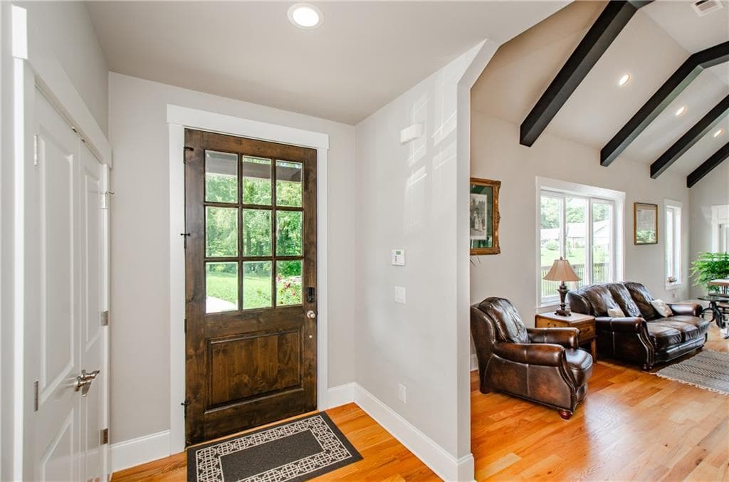 3 bedroom, 3 bathroom, 1,844 sq ft single family residence for sale at 161 Hensley Lane, Hoschton, GA 30548 — photo 4