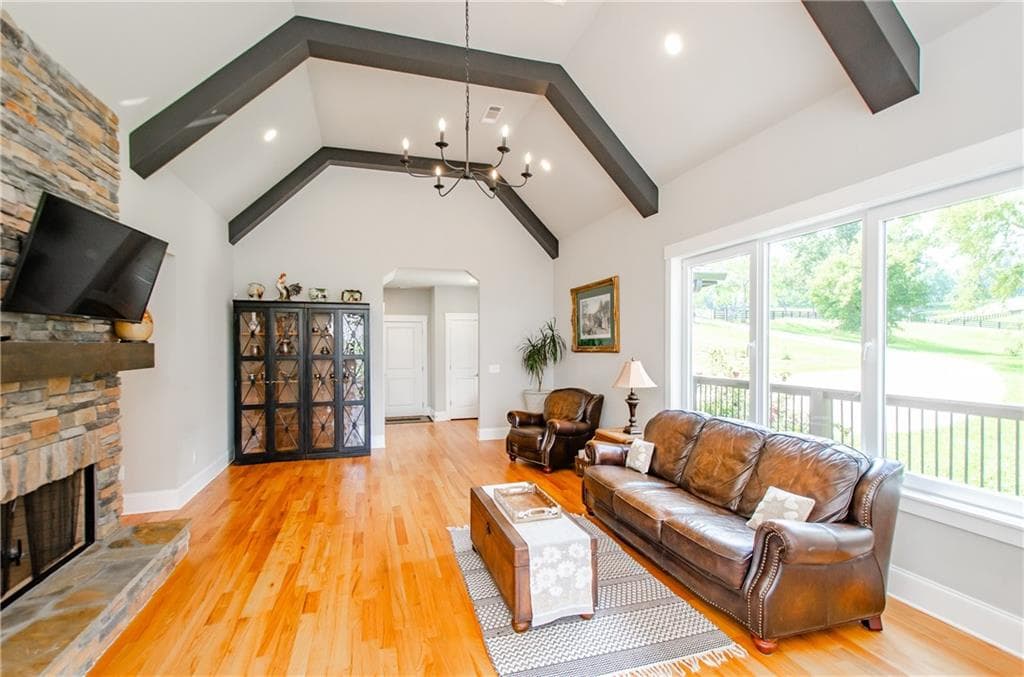 3 bedroom, 3 bathroom, 1,844 sq ft single family residence for sale at 161 Hensley Lane, Hoschton, GA 30548 — photo 6