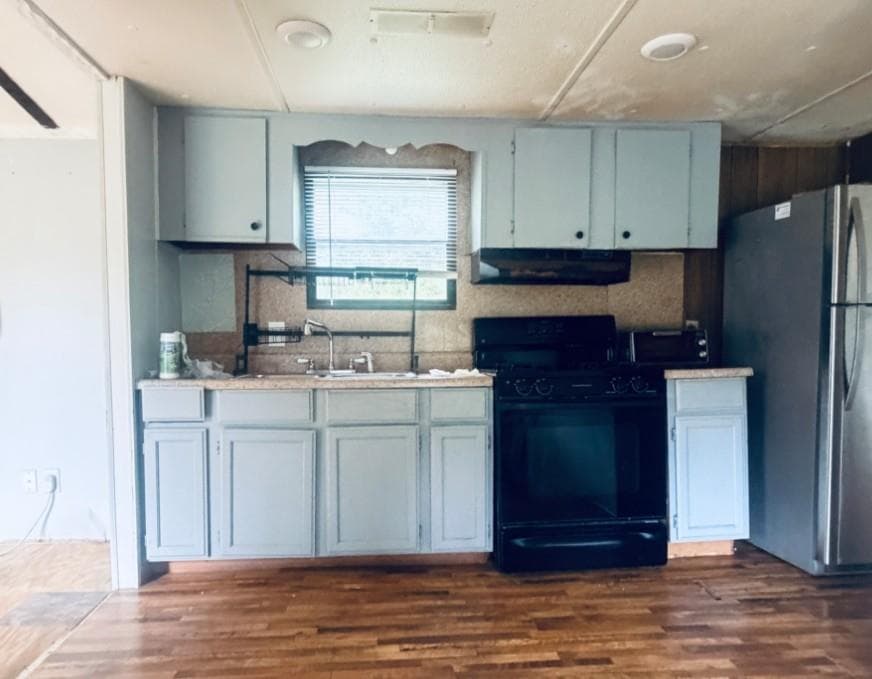 3 bedroom, 2 bathroom, 924 sq ft single family residence for sale at 5814 Church Street, Flowery Branch, GA 30542 — photo 4