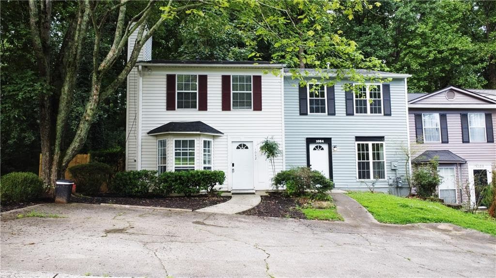2 bedroom, 3 bathroom, 1,292 sq ft townhouse sold at 1082 Huntington Trace, Smyrna, GA 30082