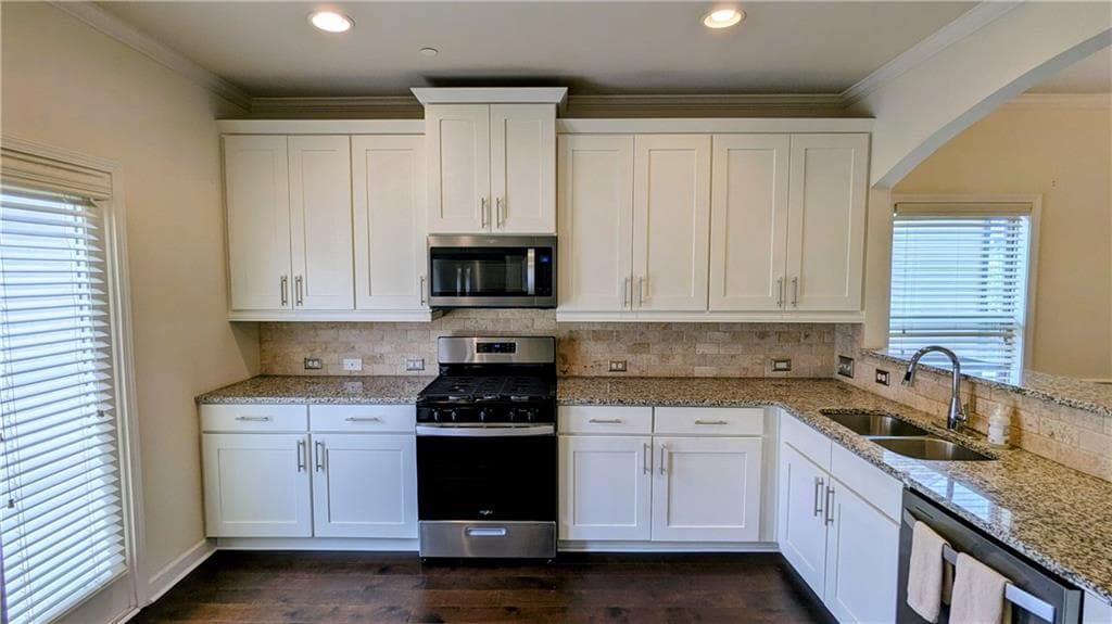 3 bedroom, 4 bathroom, 1,840 sq ft townhouse for sale at 7395 Glisten Avenue, Sandy Springs, GA 30328 — photo 7