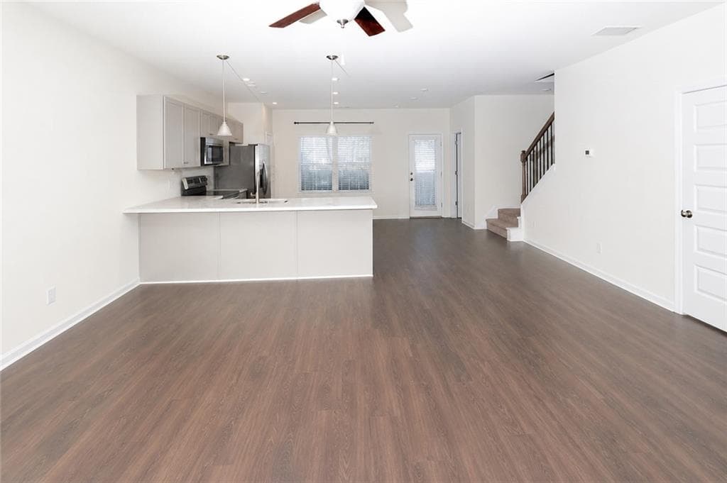 3 bedroom, 3 bathroom, 1,766 sq ft single family residence under contract at 5741 Silver Lake Drive, Mableton, GA 30126 — photo 9