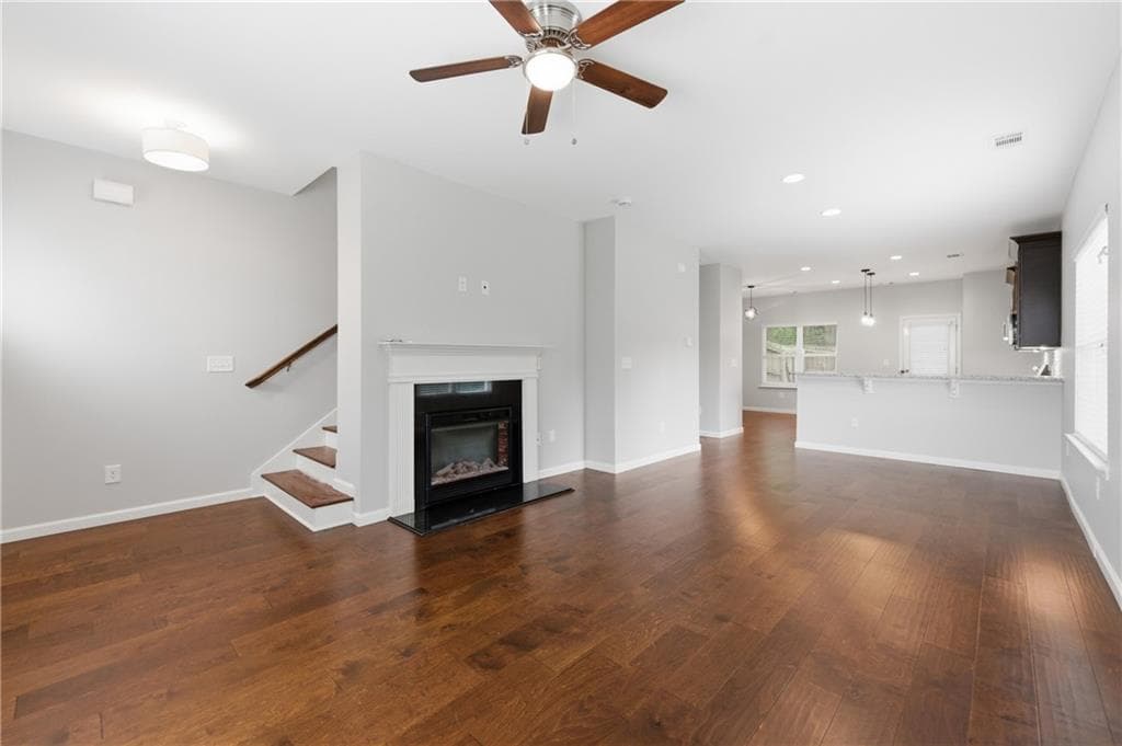 3 bedroom, 3 bathroom, 1,524 sq ft townhouse under contract at 886 Ambient Way, Atlanta, GA 30331 — photo 3