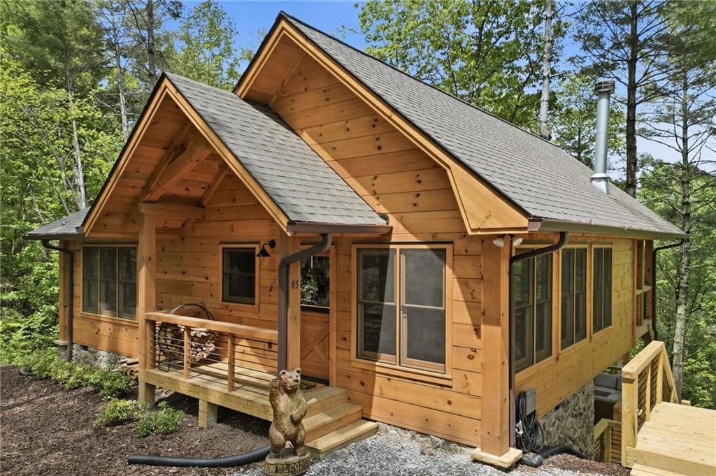 2 bedroom, 2 bathroom, 2,242 sq ft single family residence for sale at 85 Christopher Drive, Ellijay, GA 30540 — photo 4
