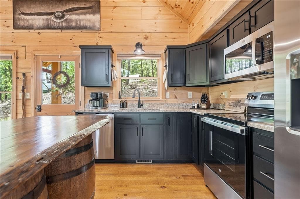 2 bedroom, 2 bathroom, 2,242 sq ft single family residence for sale at 85 Christopher Drive, Ellijay, GA 30540 — photo 9