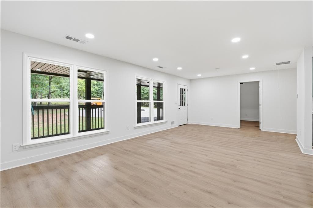 5 bedroom, 3 bathroom, 3,000 sq ft single family residence for sale at 3736 Airline Road, Mcdonough, GA 30252 — photo 6