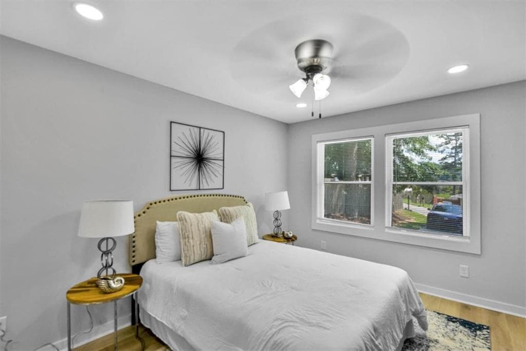 5 bedroom, 3 bathroom, 2,300 sq ft single family residence under contract at 662 Melrose Drive, Forest Park, GA 30297 — photo 10