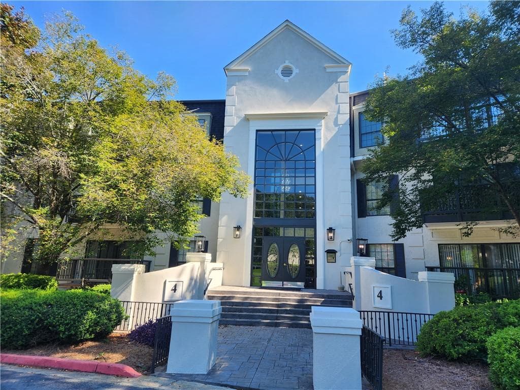 2 bedroom, 2 bathroom, 1,249 sq ft condominium for rent at 3107 Pine Heights Drive, Atlanta, GA 30324 for $1,795 a month — photo 1 of 6