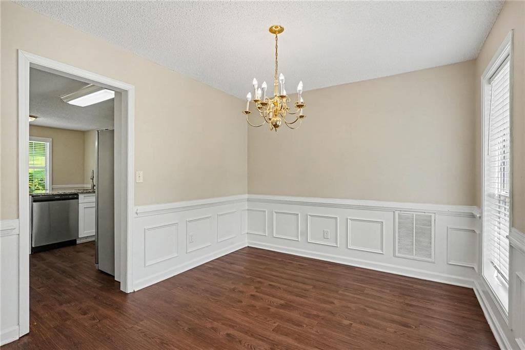 4 bedroom, 3 bathroom, 2,016 sq ft single family residence for sale at 1011 Crown River Parkway, Mcdonough, GA 30252 — photo 10