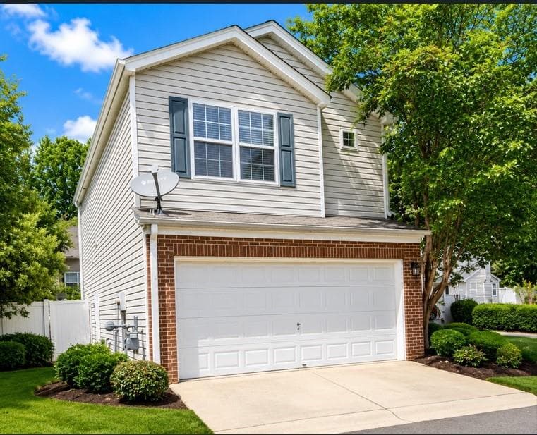 3 bedroom, 3 bathroom, 1,232 sq ft single family residence under contract at 170 Windcroft Court, Acworth, GA 30101
