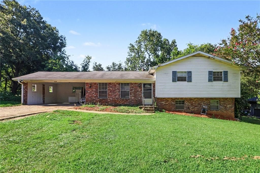 3 bedroom, 2 bathroom, 1,900 sq ft single family residence for sale at 6184 Marilla Street, Douglasville, GA 30135