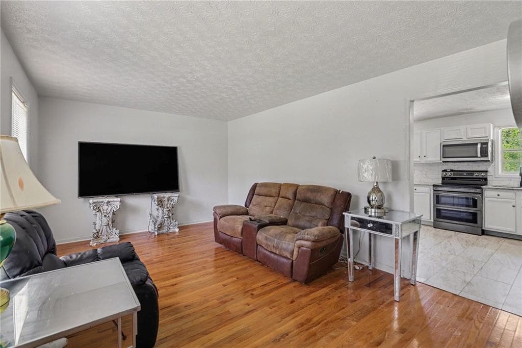 3 bedroom, 2 bathroom, 1,900 sq ft single family residence for sale at 6184 Marilla Street, Douglasville, GA 30135 — photo 3