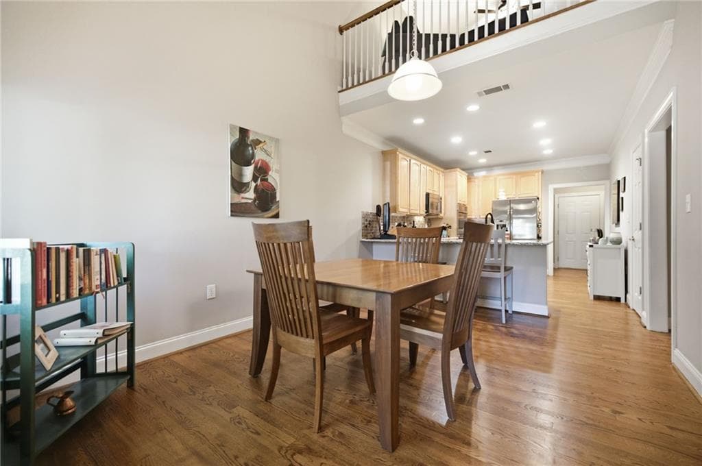 4 bedroom, 3 bathroom, 2,760 sq ft townhouse for sale at 1515 Liberty Lane, Roswell, GA 30075 — photo 7
