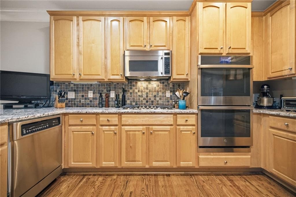 4 bedroom, 3 bathroom, 2,760 sq ft townhouse for sale at 1515 Liberty Lane, Roswell, GA 30075 — photo 10