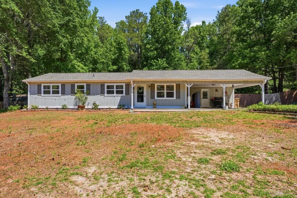 3 bedroom, 2 bathroom, 1,355 sq ft single family residence for sale at 6380 Pleasant Drive, Winston, GA 30187