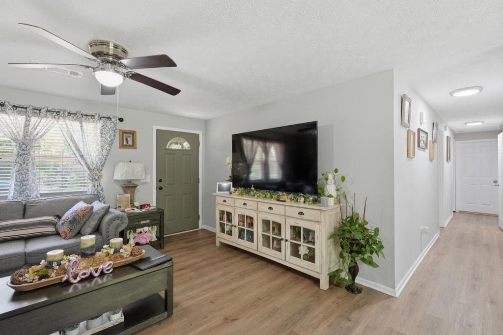3 bedroom, 2 bathroom, 1,355 sq ft single family residence for sale at 6380 Pleasant Drive, Winston, GA 30187 — photo 5