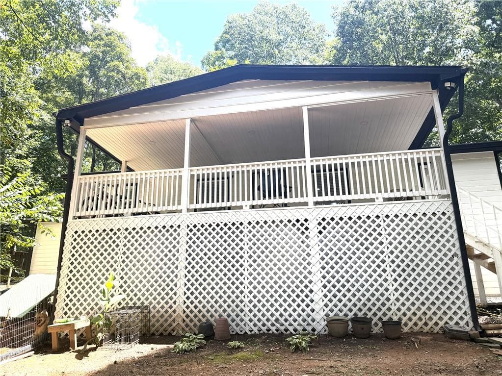 5 bedroom, 3 bathroom, 2,400 sq ft single family residence for sale at 31 Huckleberry Lane, Winder, GA 30680 — photo 3