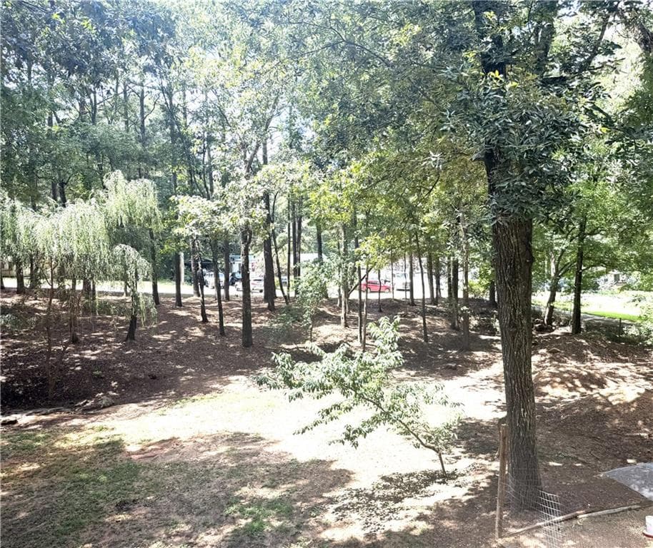 5 bedroom, 3 bathroom, 2,400 sq ft single family residence for sale at 31 Huckleberry Lane, Winder, GA 30680 — photo 7