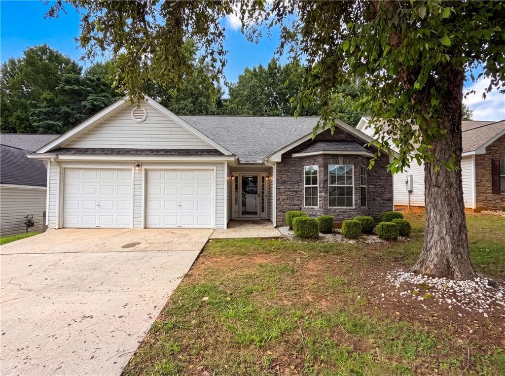 3 bedroom, 2 bathroom, 1,538 sq ft single family residence under contract at 55 Lassiter Drive, Covington, GA 30016
