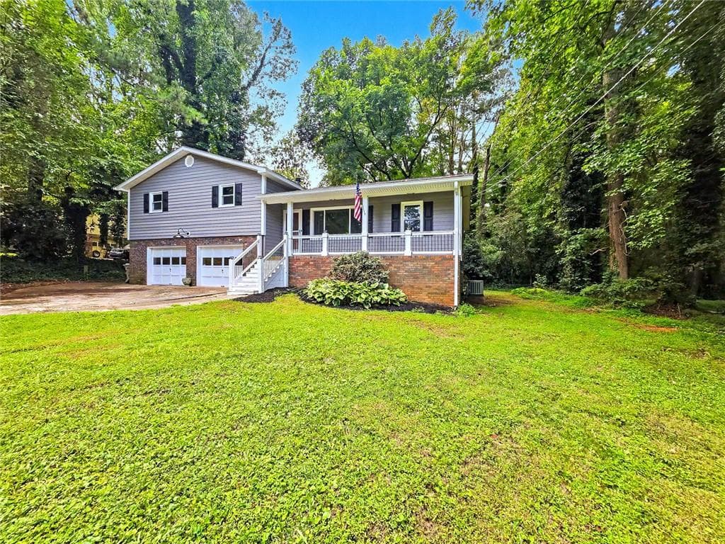 3 bedroom, 2 bathroom, 1,708 sq ft single family residence for sale at 2704 Kozy Court, Marietta, GA 30066