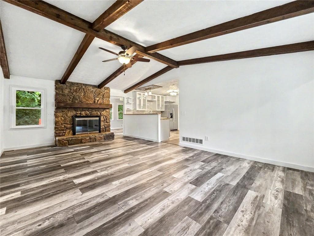 3 bedroom, 2 bathroom, 1,708 sq ft single family residence for sale at 2704 Kozy Court, Marietta, GA 30066 — photo 2