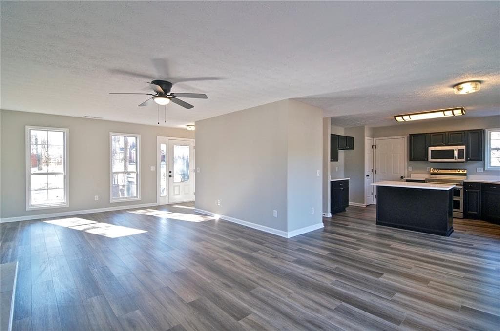 5 bedroom, 3 bathroom, 2,514 sq ft single family residence for sale at 22 Fallow Lane, Acworth, GA 30101 — photo 9
