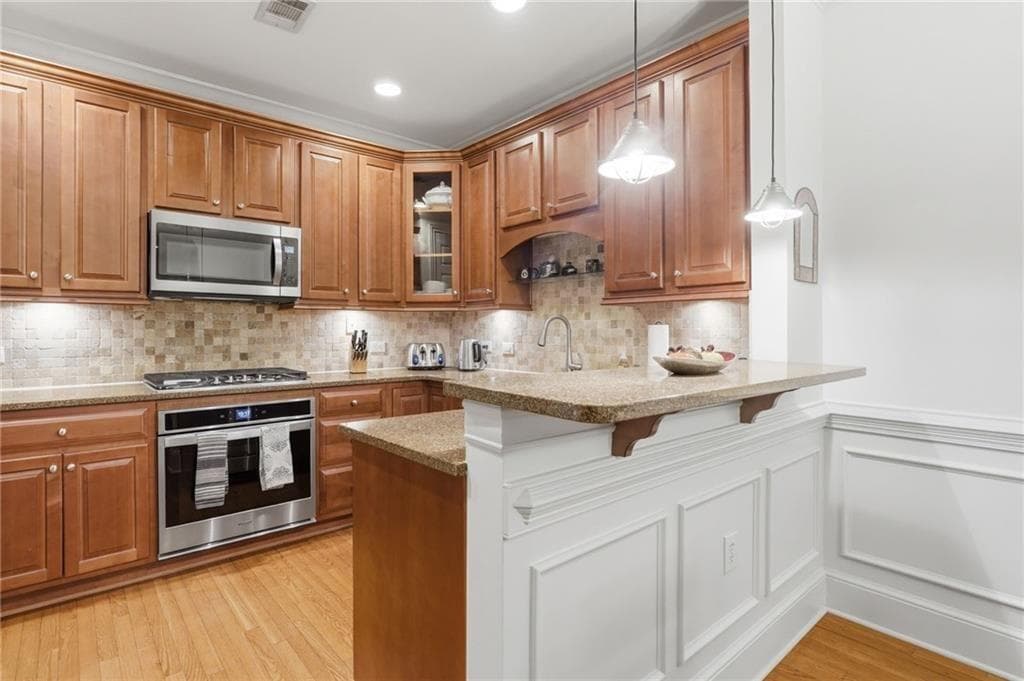 2 bedroom, 2 bathroom, 1,688 sq ft condominium for sale at 4855 Ivy Ridge Drive 305, Atlanta, GA 30339 — photo 3